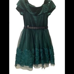 Girls dress